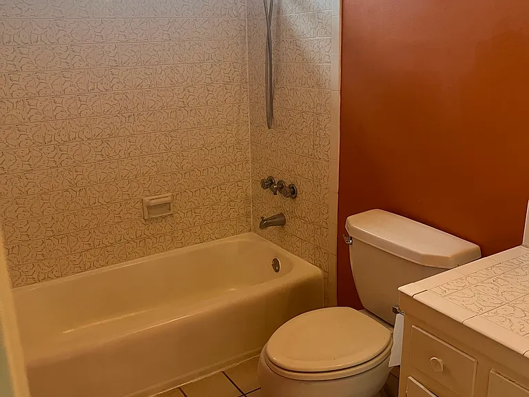3048 E 60th Pl — Photo 10