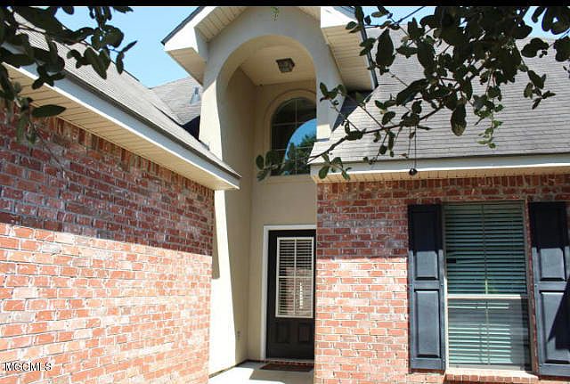 1st image of 10389 English Manor Dr