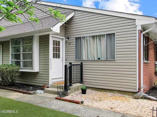 4d Potomac Lane, Whiting, NJ 08759
