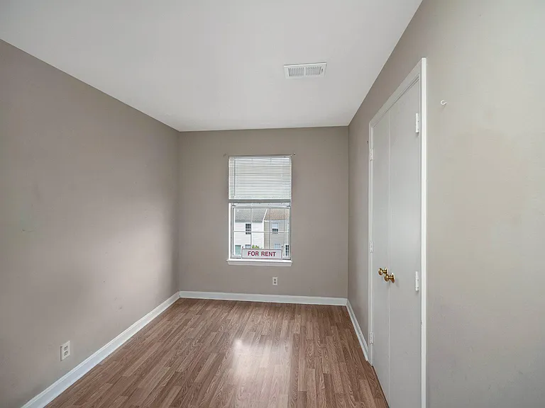 102 Picadilly Ln #203 — Photo 11