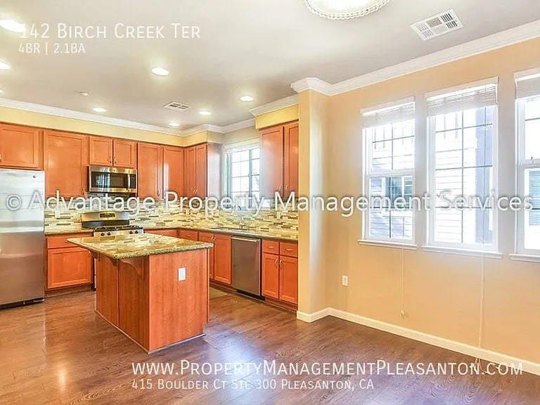 142 Birch Creek Ter — Photo 4