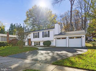 10217 Steamboat Landing Ln, Burke, VA 22015