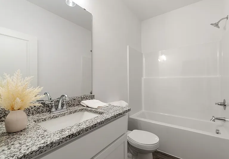 13903 Oakwood Dr — Photo 9