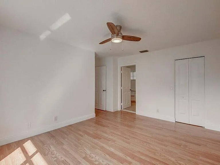10758 Lake Jasmine Dr — Photo 17