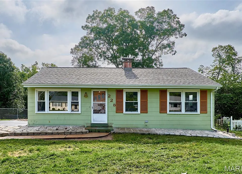 228 Newton Pl