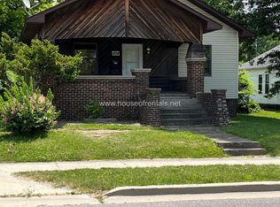 1104 S Division St, Carterville, IL 62918