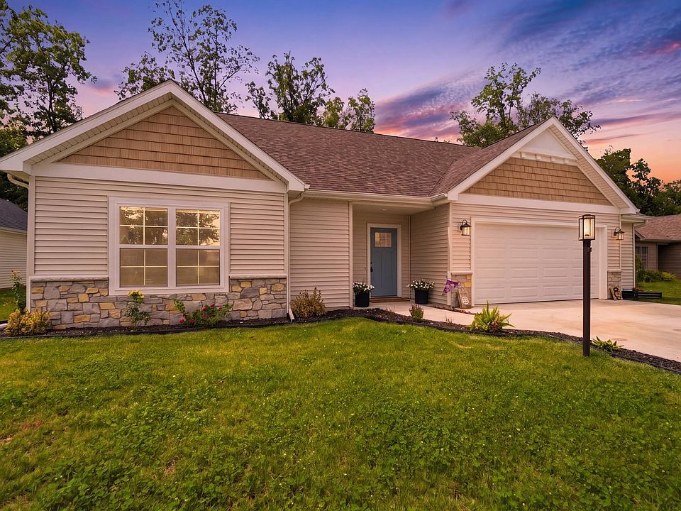 1st image of 558 Valley River Dr