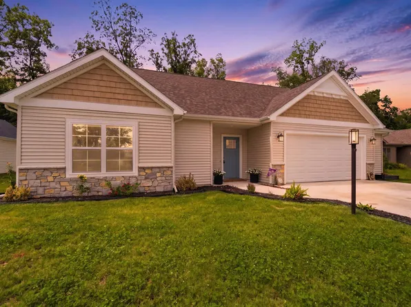 558 Valley River Dr, Columbia City, IN 46725