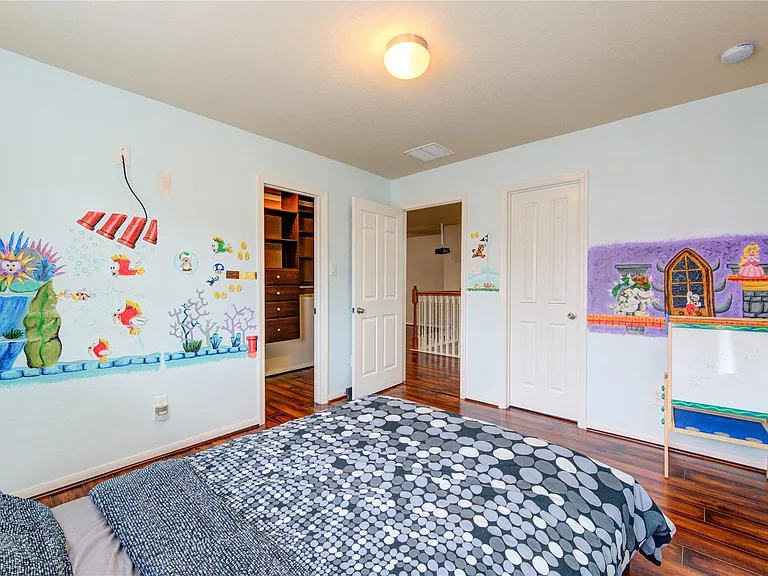 1243 Glenwood Canyon Ln — Photo 29