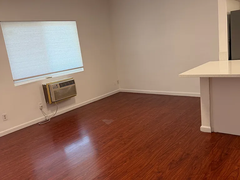 210 S Coronado St #8 — Photo 9