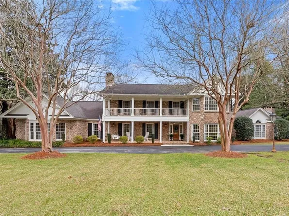 609 Fairfax Rd W, Mobile, AL 36608