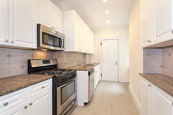 Rented by Brown Harris Stevens | media 31