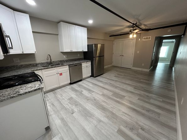 902 Howard Ave #6
