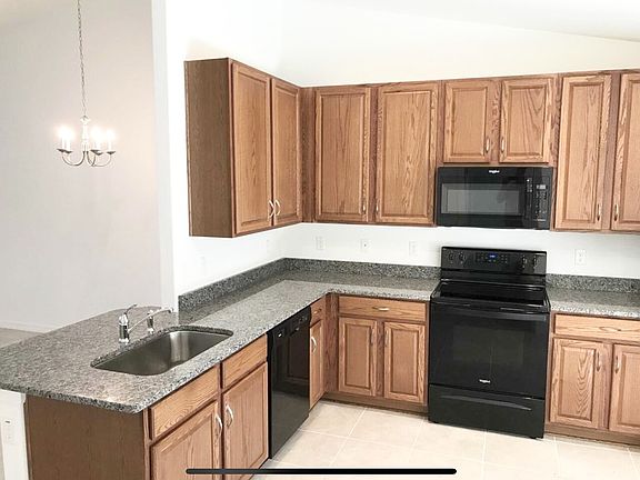 5th image of 38 Bren Mar Ln