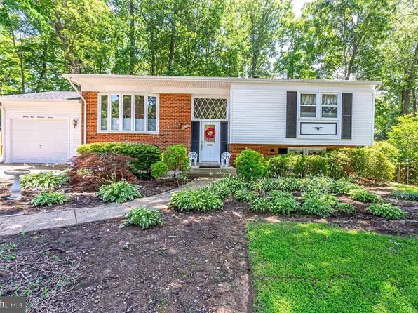 2407 Holt St, Vienna, VA 22180