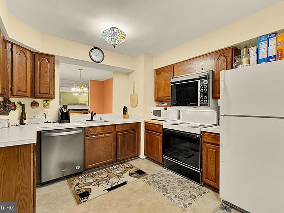 4th image of 14121 Starbird Ct