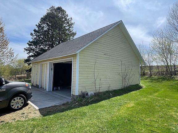 3rd image of E3228 550th Avenue