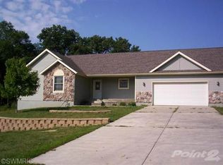 3235 N Greenville Rd, Lakeview, MI 48850