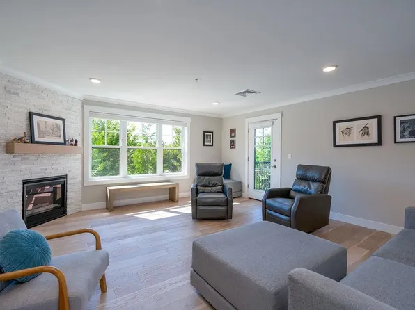 2075 Lafayette Road #21, Portsmouth, NH 03801