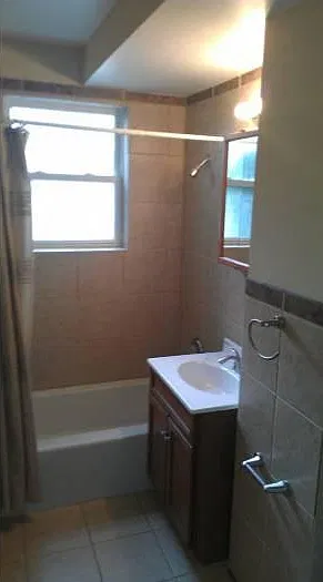 905 White Bear Ave N — Photo 2