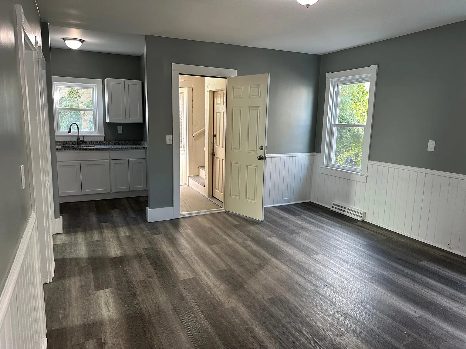 2 bed, 750 sqft, $1,700 — Photo 2
