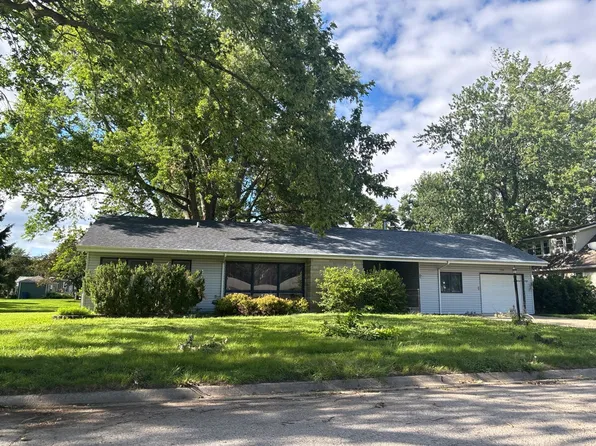 508 E Grant St, Watseka, IL 60970