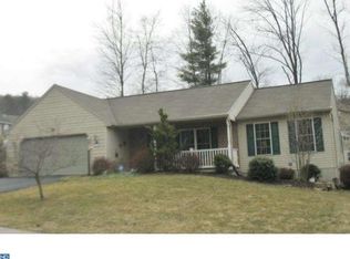 121 Chestnut Ridge Dr, Orwigsburg, PA 17961