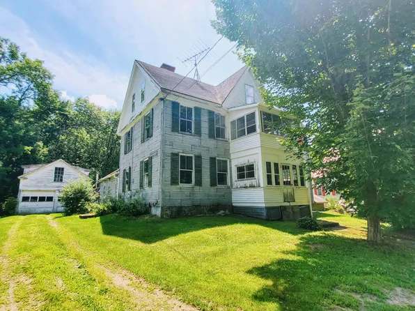 134 Falls Road, Benton, ME 04901