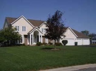 35 Gavel Hill Ln, Mendon, NY 14472