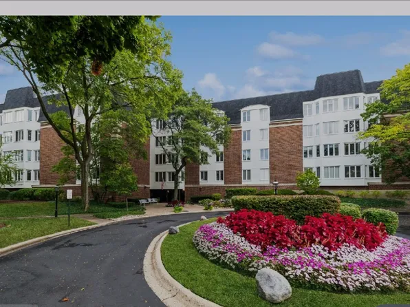 200 Lake Blvd APT 407, Buffalo Grove, IL 60089