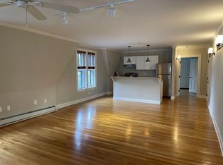 29 Champlin St #2F, Newport, RI 02840