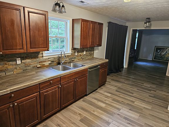 5th image of 5567 Crany Creek Dr