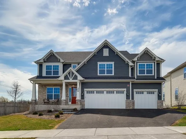 468 Woodland Chase Ln, Vernon Hills, IL 60061