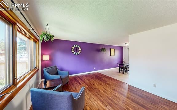 5th image of 2413 Lelaray St