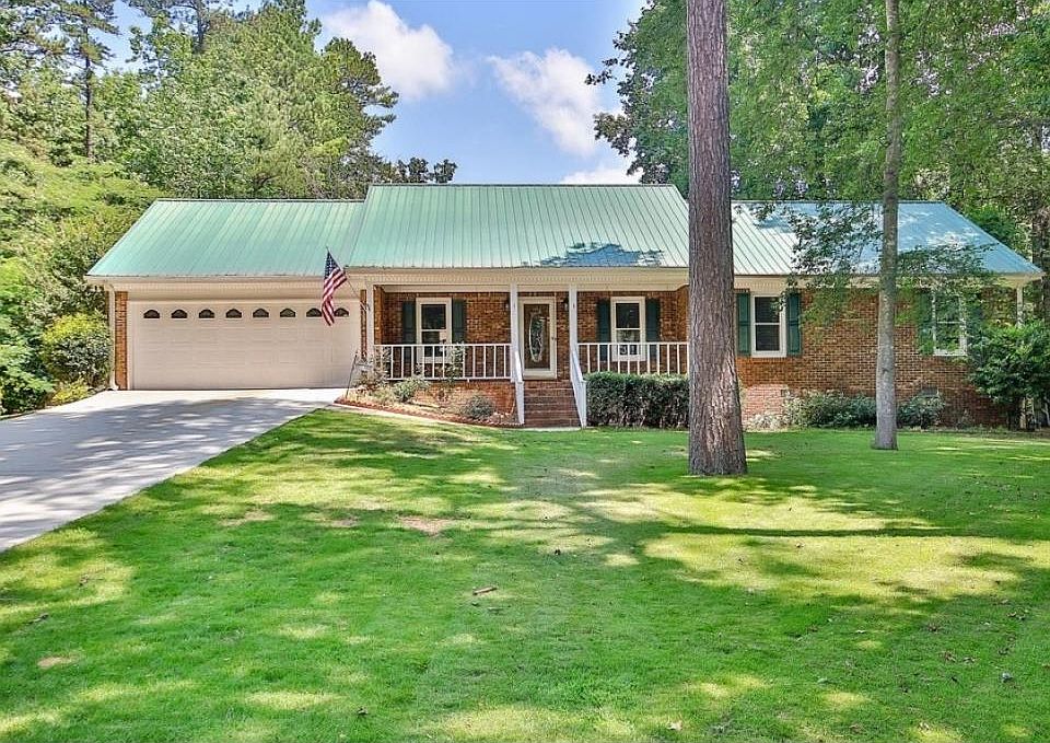 1st image of 610 Knollwood Cir SE
