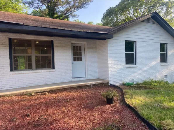 2004 Virginia Ave, College Park, GA 30337