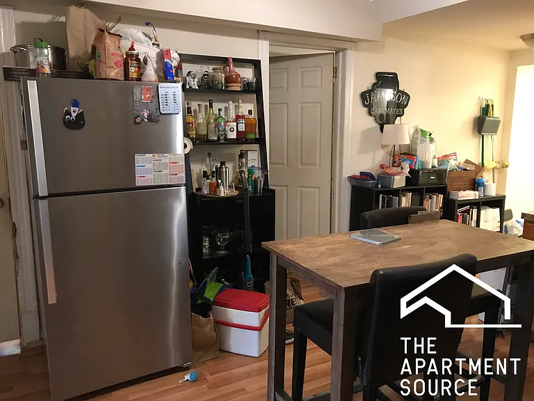 2921 N Allen Ave #G — Photo 4
