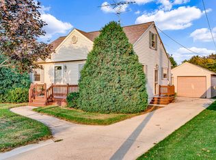 821 N 28th St, Sheboygan City, WI 53081