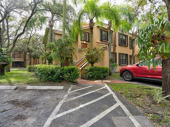 5th image of 15501 N Miami Lakeway N #201