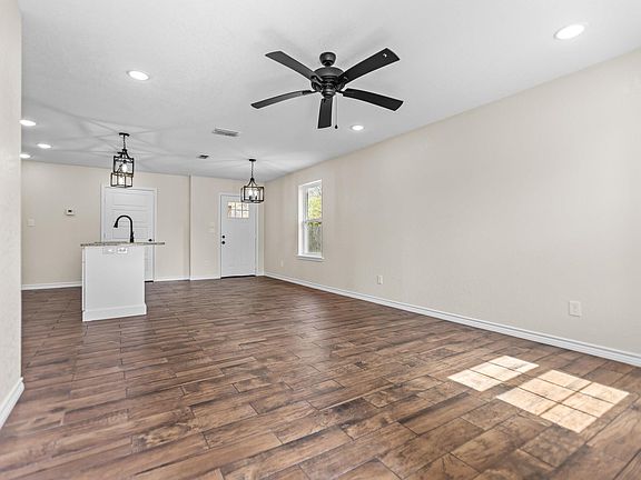 5th image of 2535 Franchel St