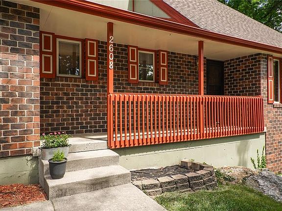 5th image of 2608 S Cochise Ave