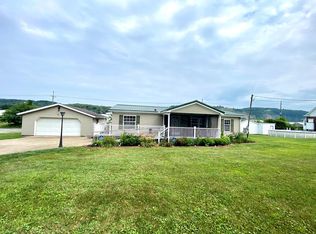 1012 Grant St, Newell, WV