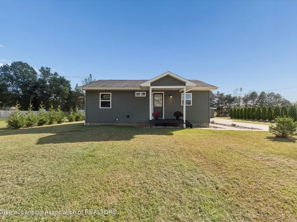 7972 E Spicerville Hwy, Eaton Rapids, MI 48827