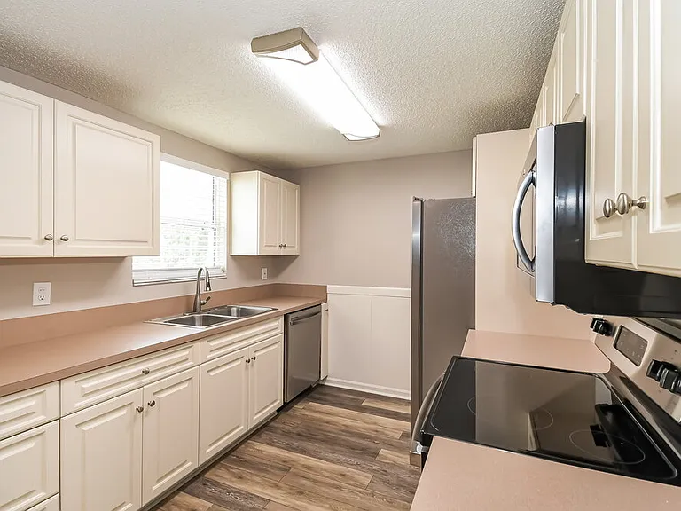 2891 Gatling Blvd — Photo 6