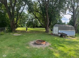 574 Wilson Ave, Mount Morris, MI 48458