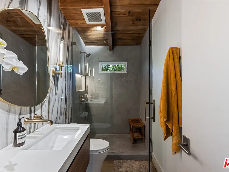 7442 Capps Ave — Photo 44