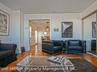 --, Manhattan Beach, CA 90266