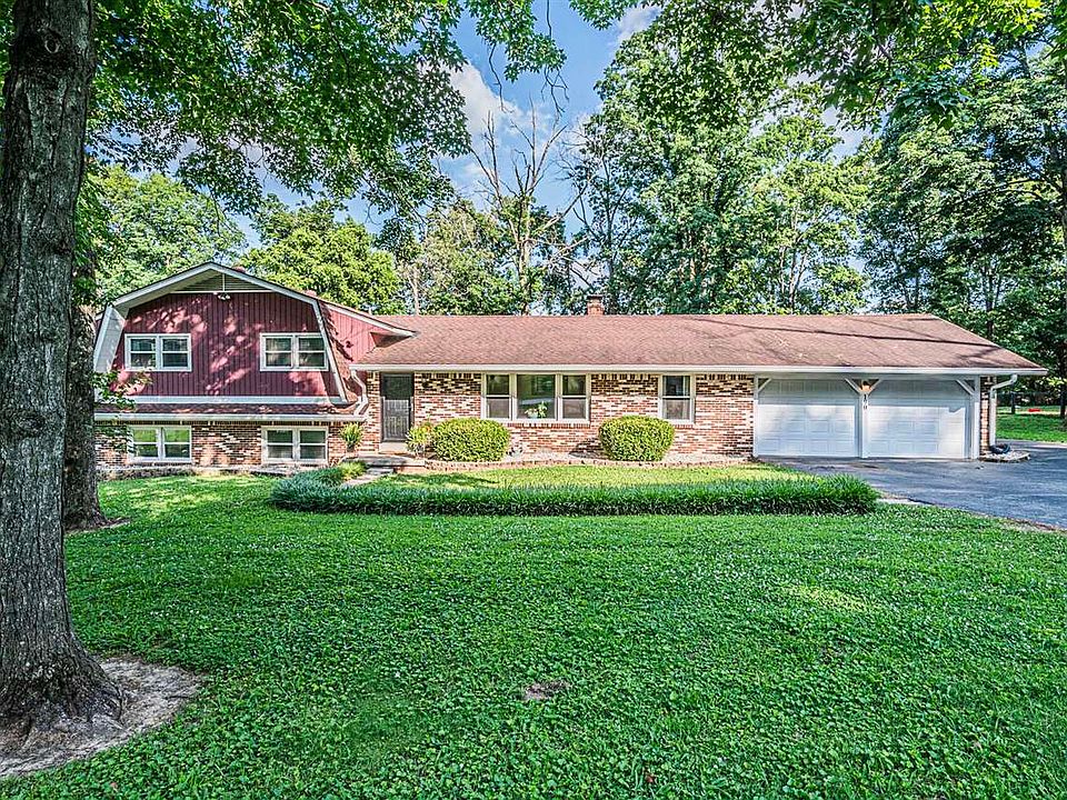 1st image of 190 W Windsor Cir