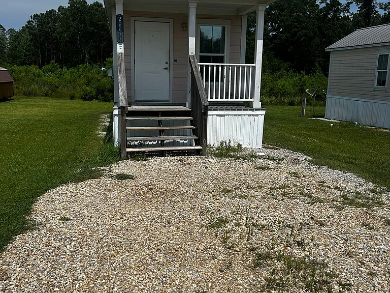 20010 Gardenia Ln #20011 — Photo 2