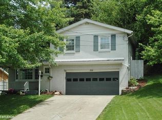 325 Tara Dr, Pittsburgh, PA